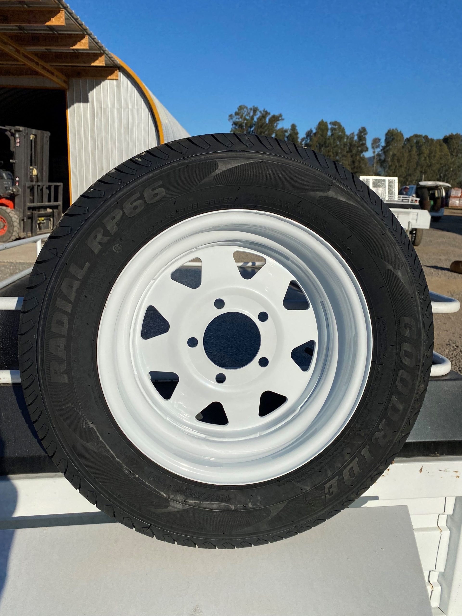 Neumatico/ llanta aro 13 165/70R13  para carro de arrastre