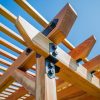 Amarra lateral negra para viga 2 × 4″ APDJT2-4 Simpson Strong-Tie